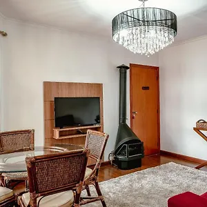  Apartamento Apartamento No Centrinho De Capivari Wifi, Lareira, Garagem